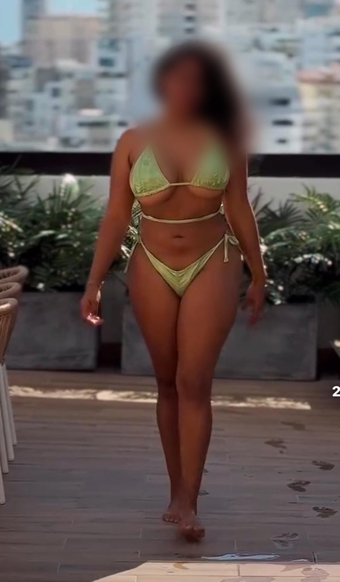 PRECIOSA MULATA LATINA NOVEDAD LOS CRISTIANOS