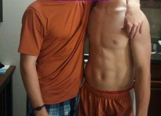 DOS CHICOS DE 20 Y 27 AÑOS MORBOSOS MUY CALIENTES