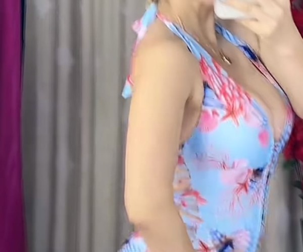 Marta bella mujer radiante