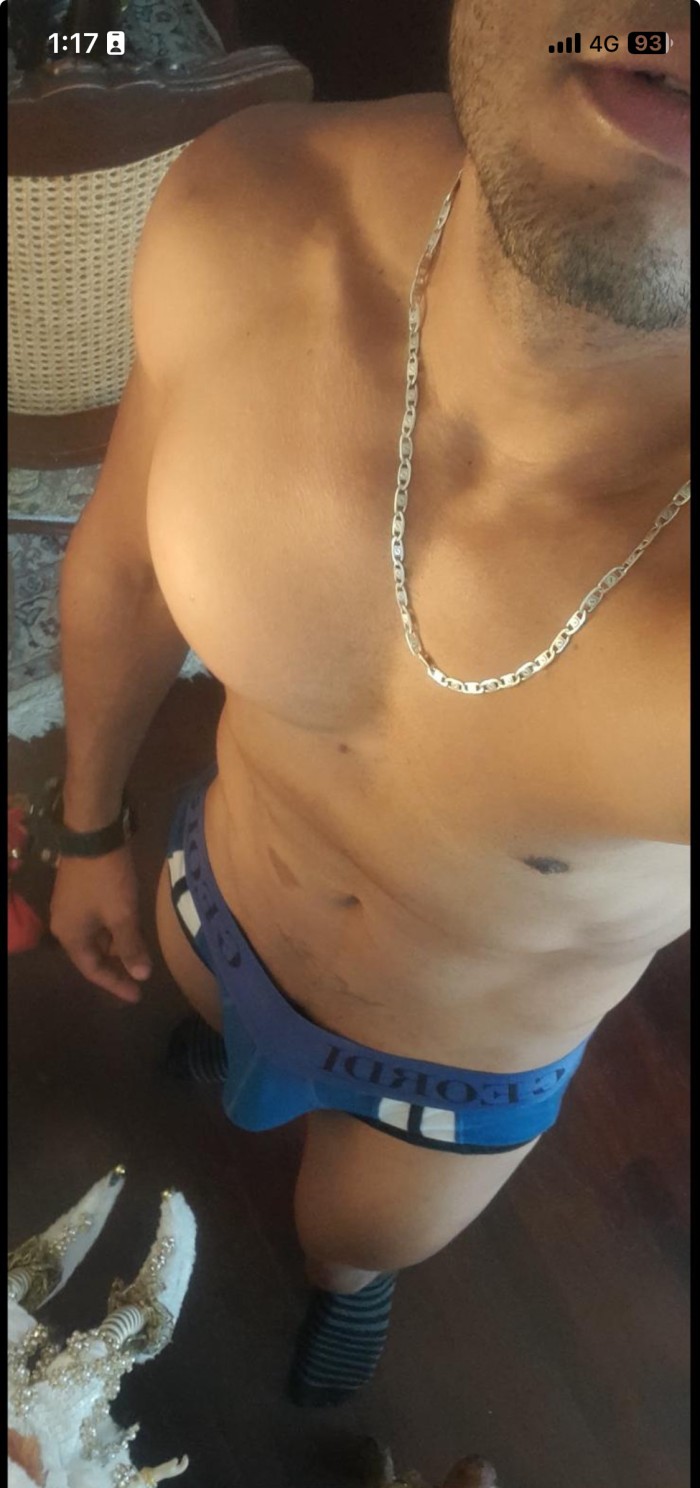 Dominante morboso moreno latino