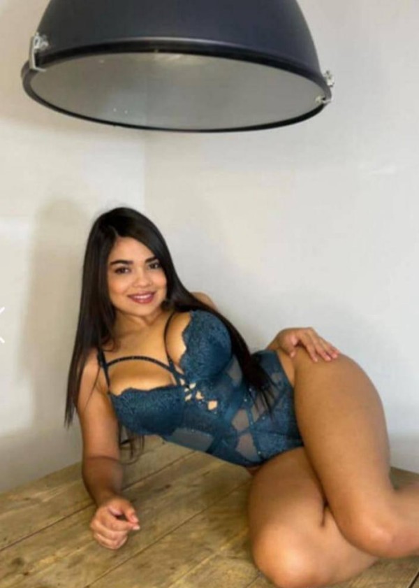 SOLO DE PASO CERCA DE TI