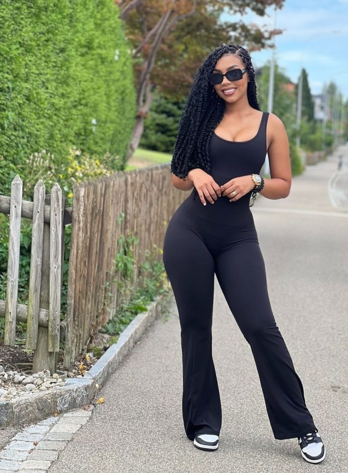 disponible negra bella con ganas de disfrutar