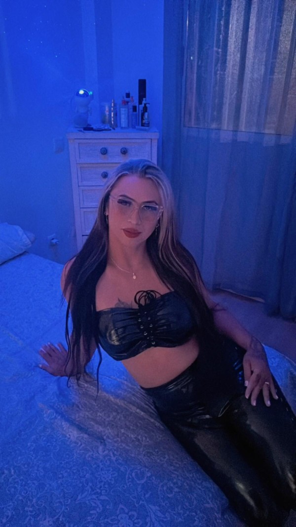 Soy Karen una chica muy sensual y traviesa