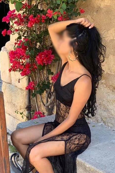 FLAQUITA COLOMBIANA FIESTERA DESEANDO CONOCERTE 24 HORAS EN ELCHE