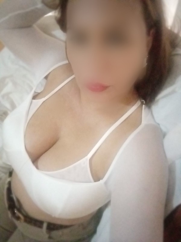 Española..masajista profesional