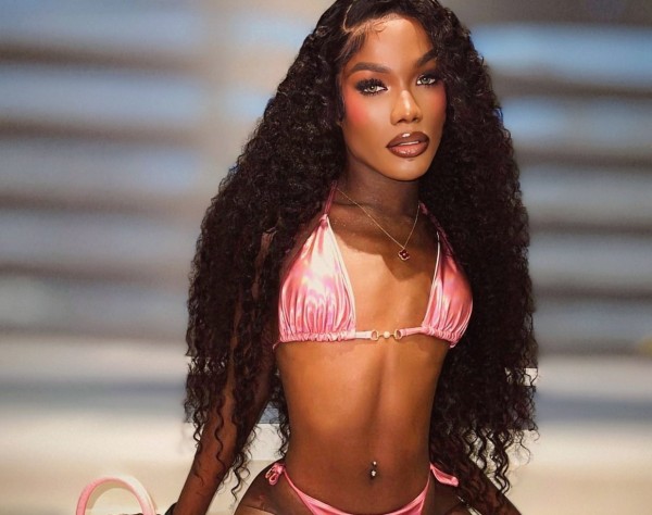 Morena de impacto piel lisa y suave al tacto para que disfrutes de mis curv