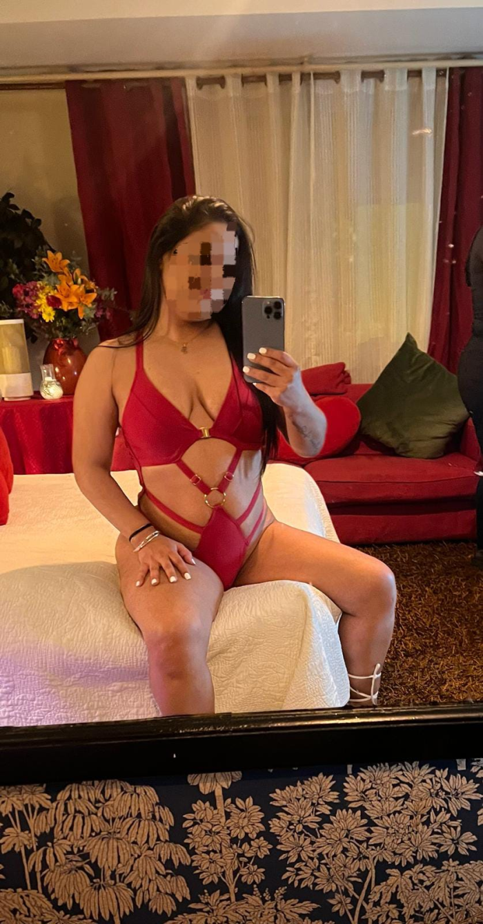BOMBA DE SEXO FIESTA Y LUJURIA ARDIENTE