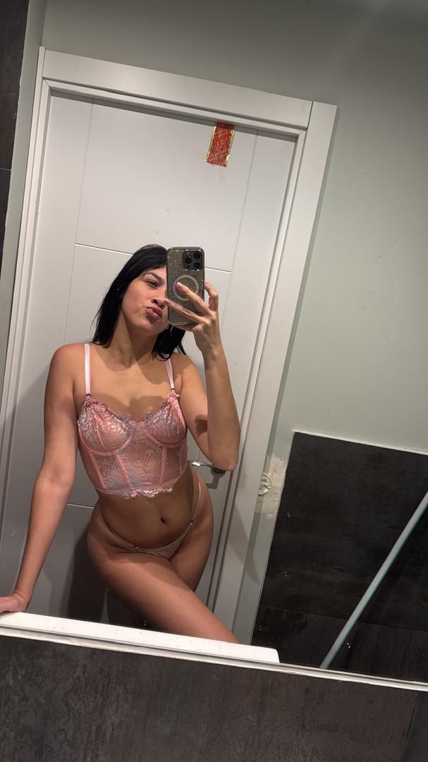 NO TE QUEDES SIN PROBAR MI DELICIOSO COÑO