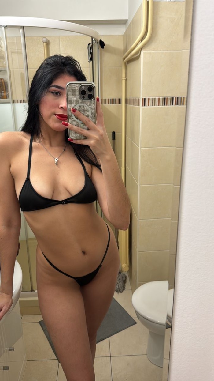 LA FLAQUITA MAS RICA QUE TE VAS A PODER COMER DE T