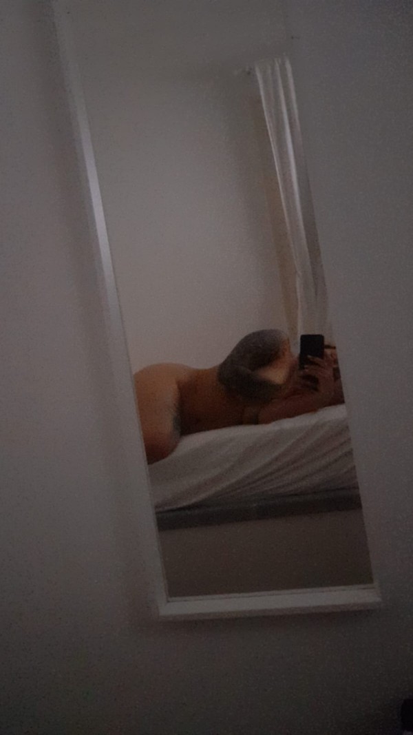 CHICA COLOMBIANA DE LUJO VIBRANTE