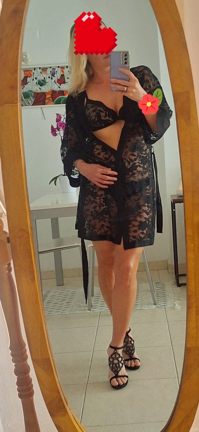 Rusa ,Particular, Discreto