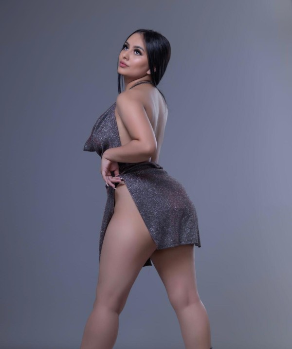 Dulce joven simpática