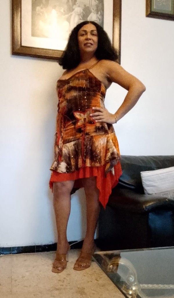 TRAVESTI TOP FIESTEIRA CLAVADORA AMANDA TAYLOR