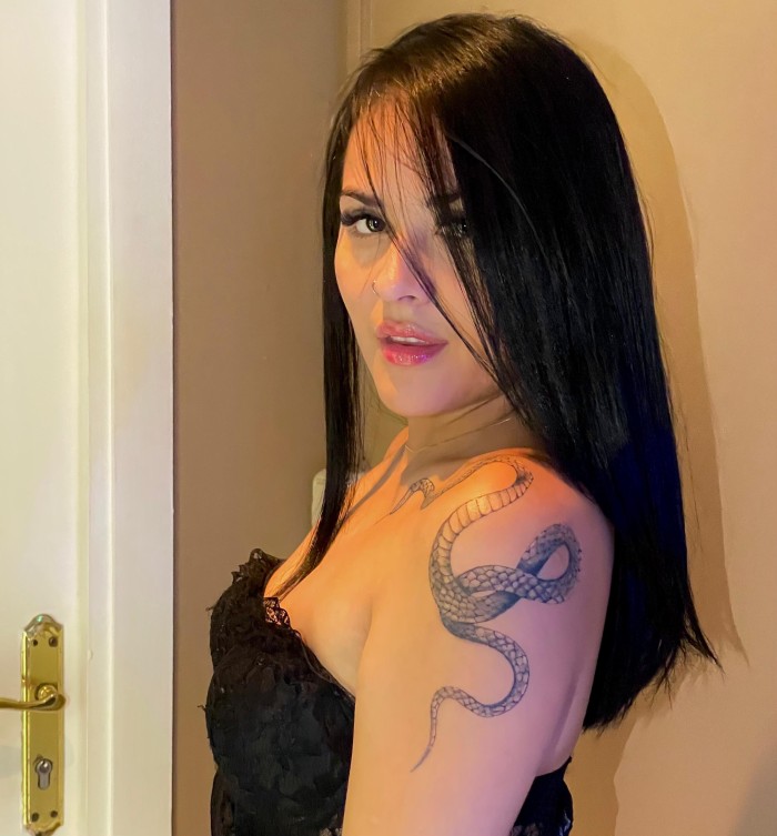 PUTITA BOMBA LATINA EL MEJOR POLVO DE TU VIDA