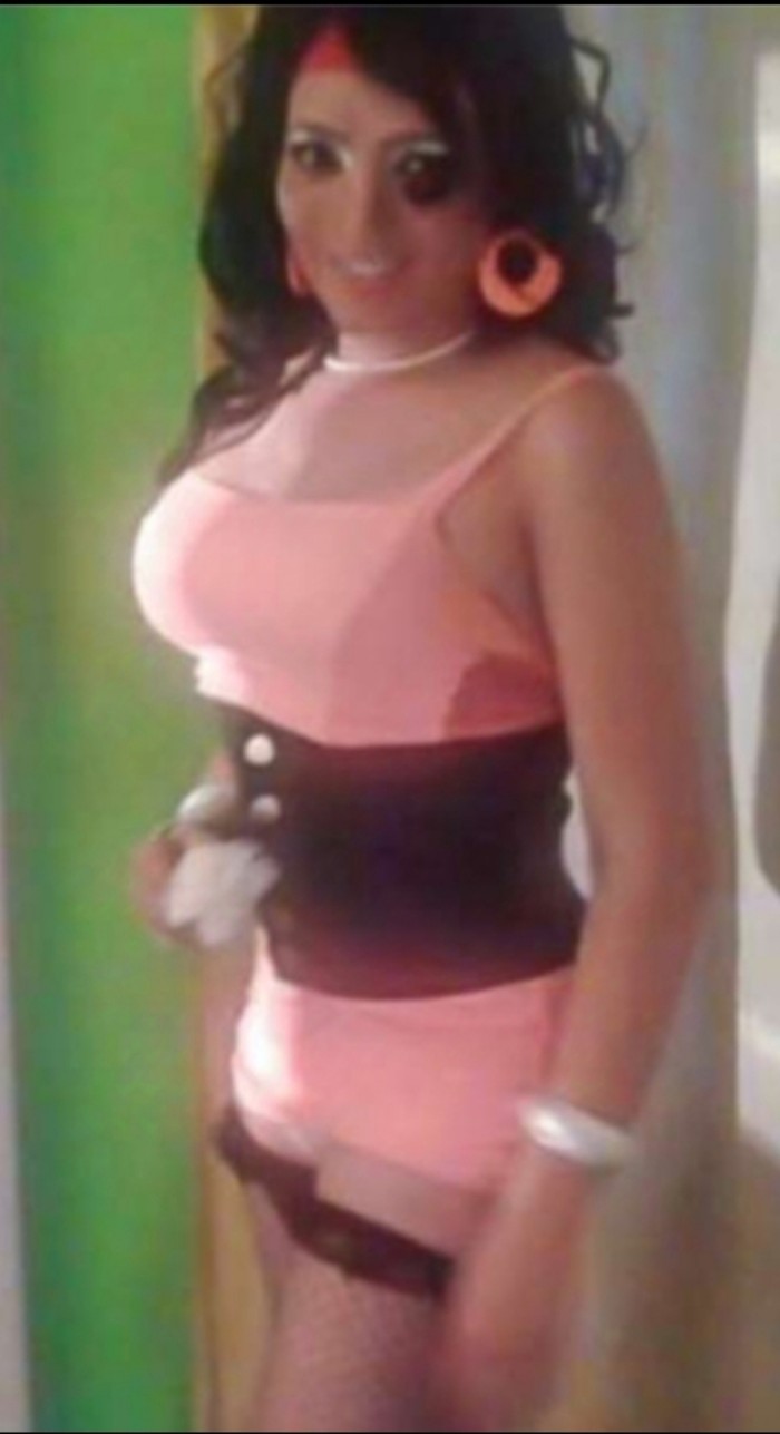 Muy Caliente y Potente Femenina Trans Colombiana