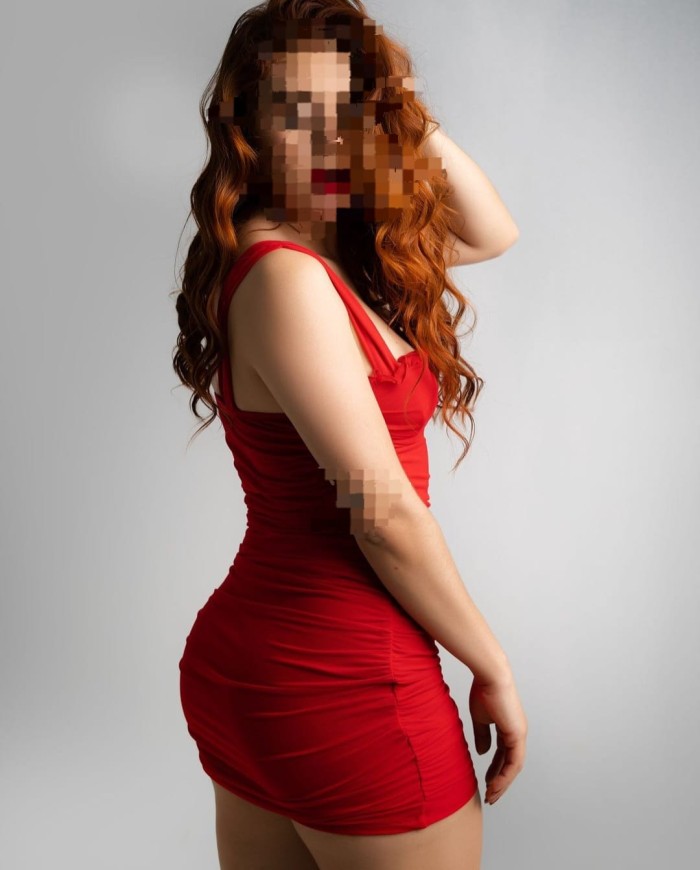 ESPECTACULAR CHICA ARDIENTE Y TRAVIESA (VÍA JULIA)