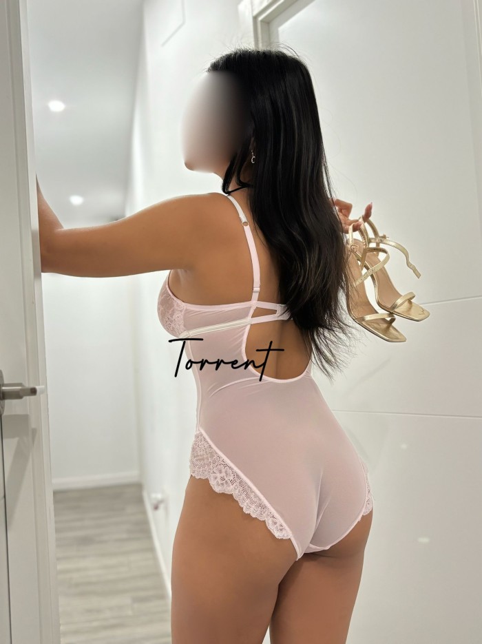 COLOMBIANA!! ME MUEVO DELICIOSO BB!!