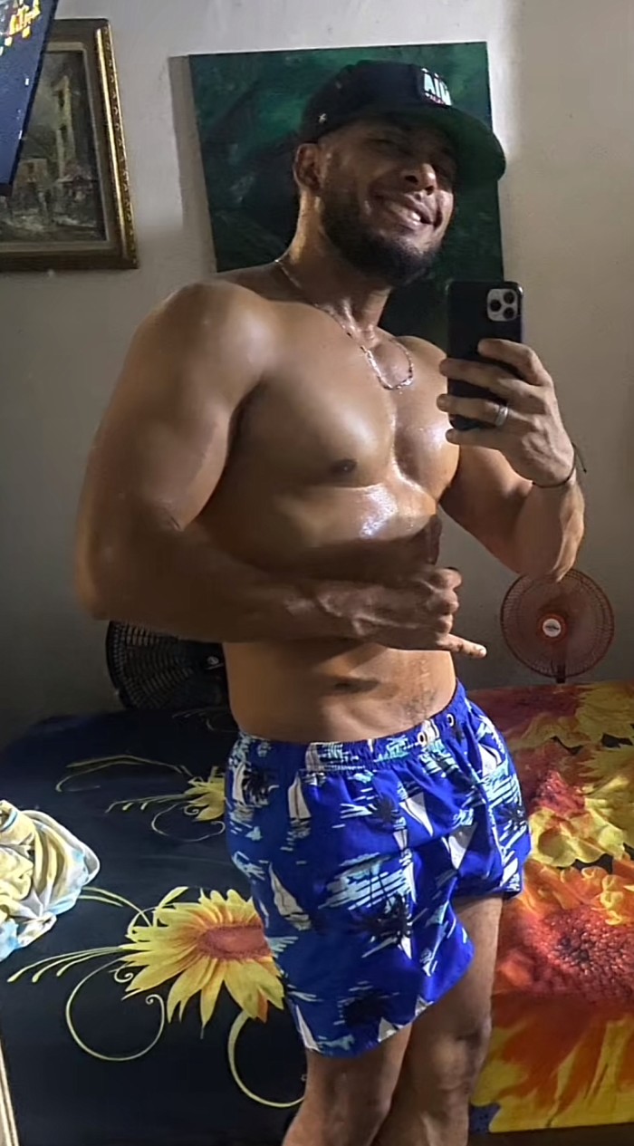Latino Dot moreno varonil