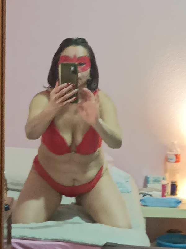 Colombiana madurita cariñosa