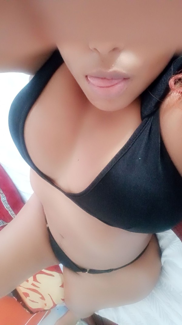 Soy María muy cariñosa, juguetona,