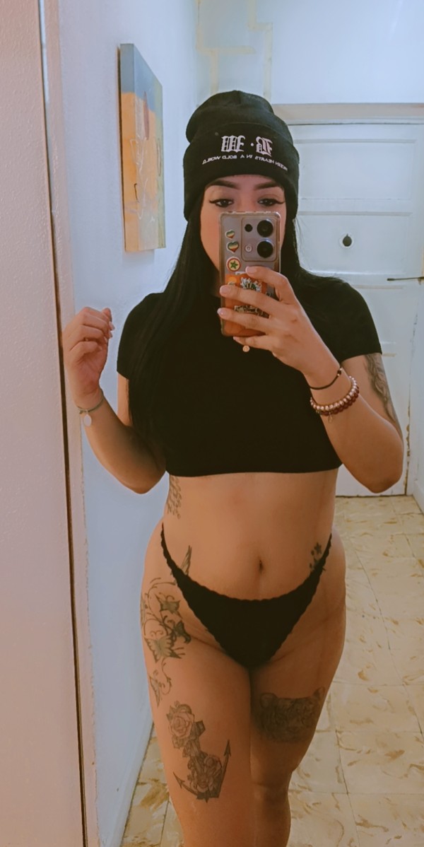 Extra caliente.. latina atrevida