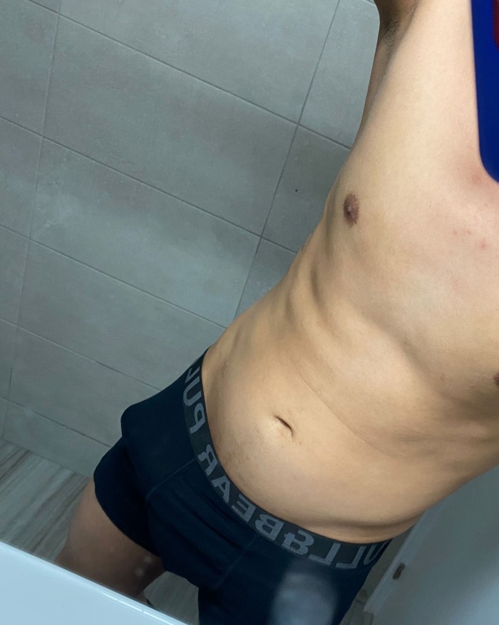 Chico venezolano! Con buena polla y leche