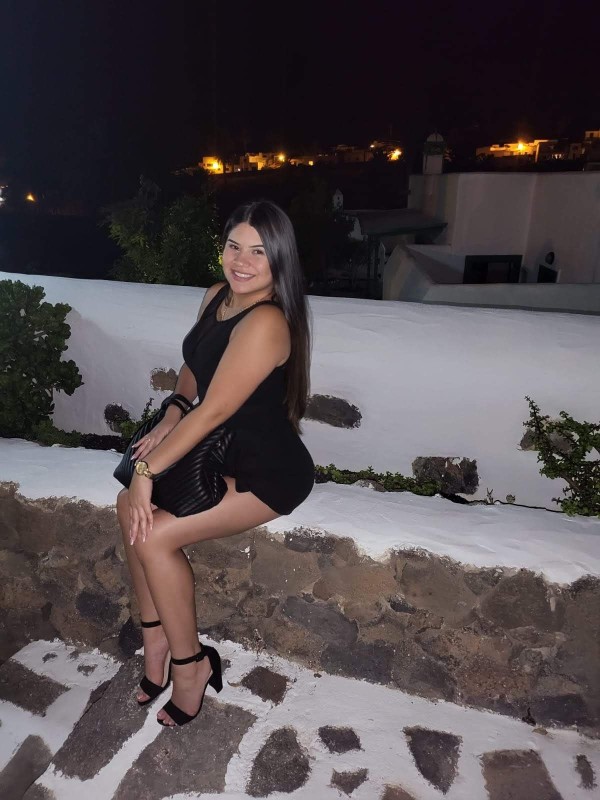 Cloe latina muy  sexy y super extrovertida