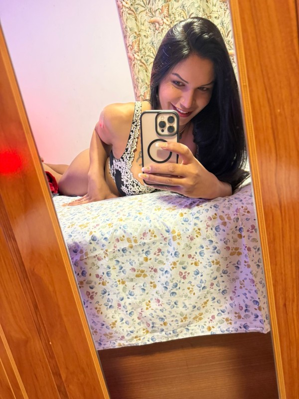 CHICA TRANS IMPLICADA Y COMPLACIENTE EN JEREZ DE LA FRONTERA LOS VILLARES