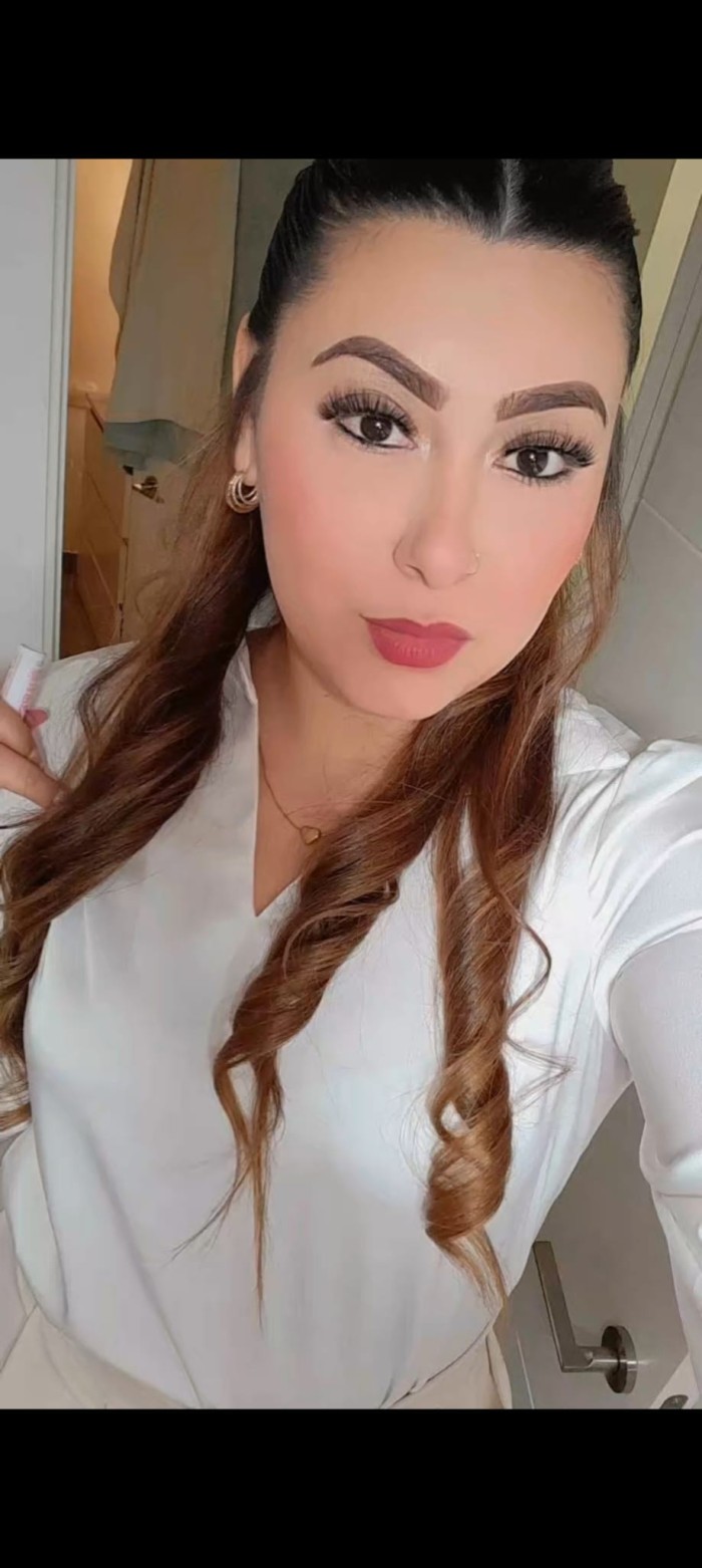 Ven ESTOY CALIENTE Y CACHONDA (VIA JULIA)