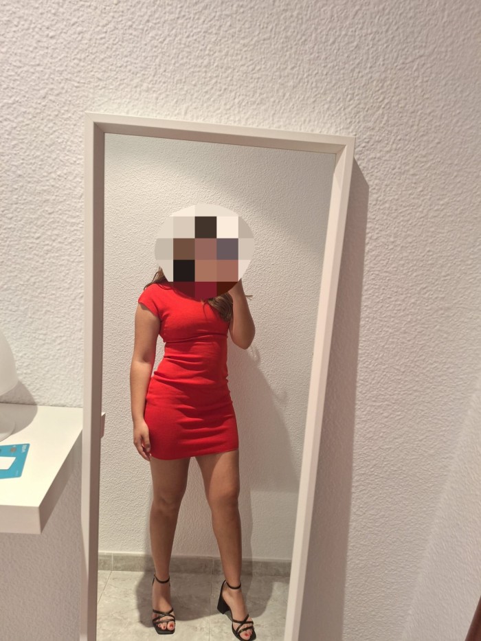 NOCHE DE FIESTA CON DOS GUARRAS LATINAS POR 60€
