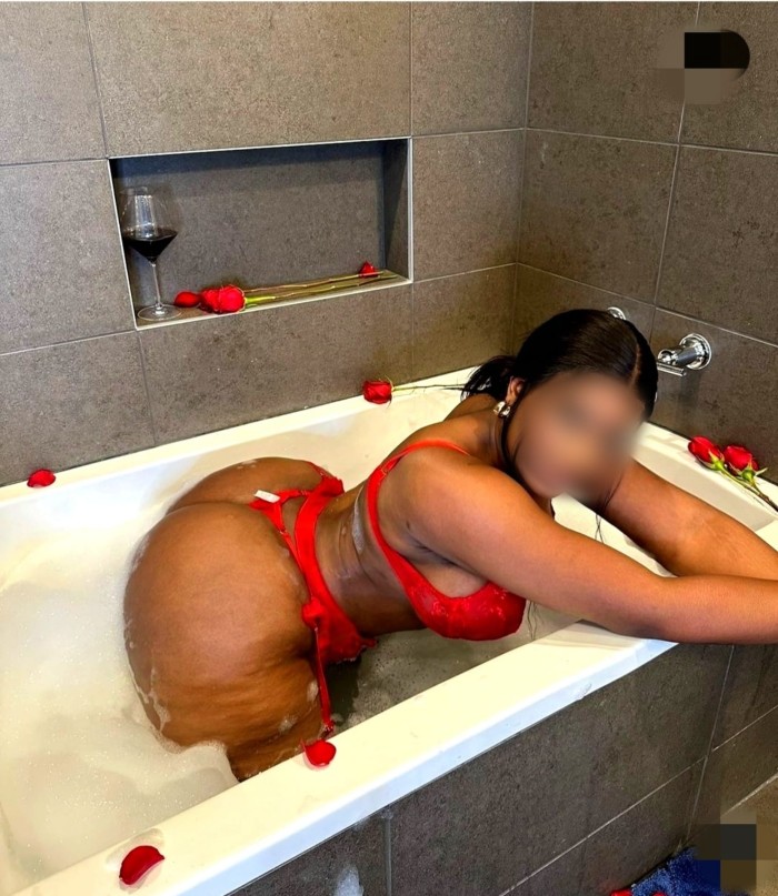 Morena culona por Valdemoro