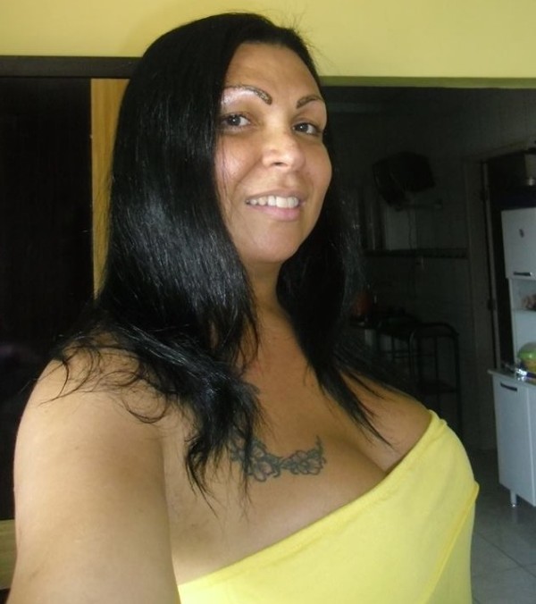 TRAVESTI MORENAZA FIESTEIRA CLAVADORA JUGUETONA AM