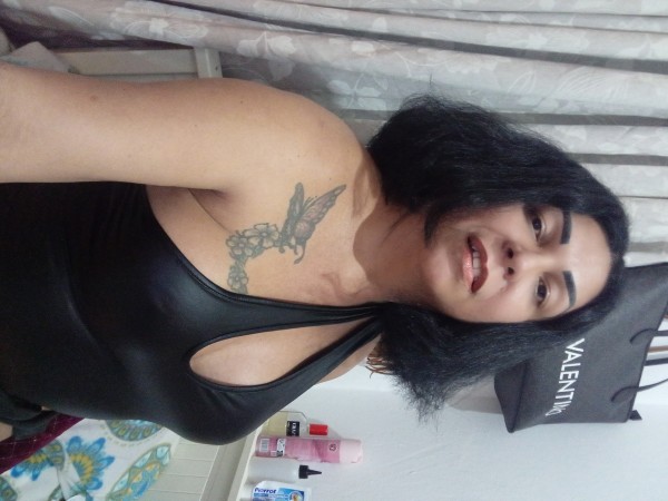 TRAVESTI MORENAZA FIESTEIRA CLAVADORA JUGUETONA AM