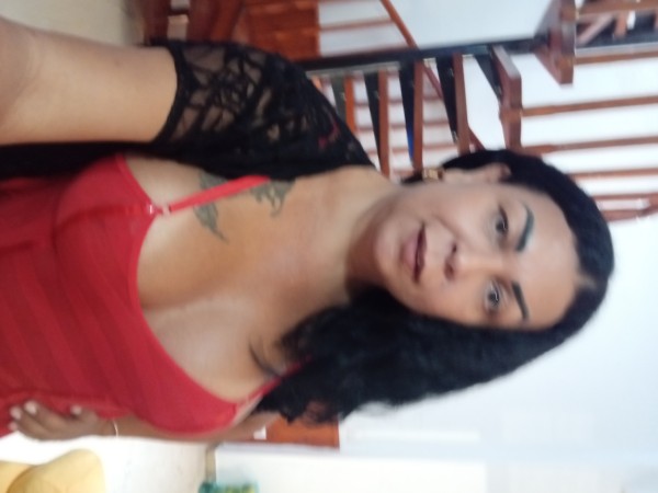 TRAVESTI MORENAZA FIESTEIRA CLAVADORA JUGUETONA AM