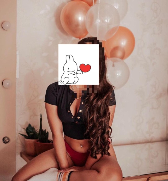 Totana Sarita Brasileña jovencita cariñosa