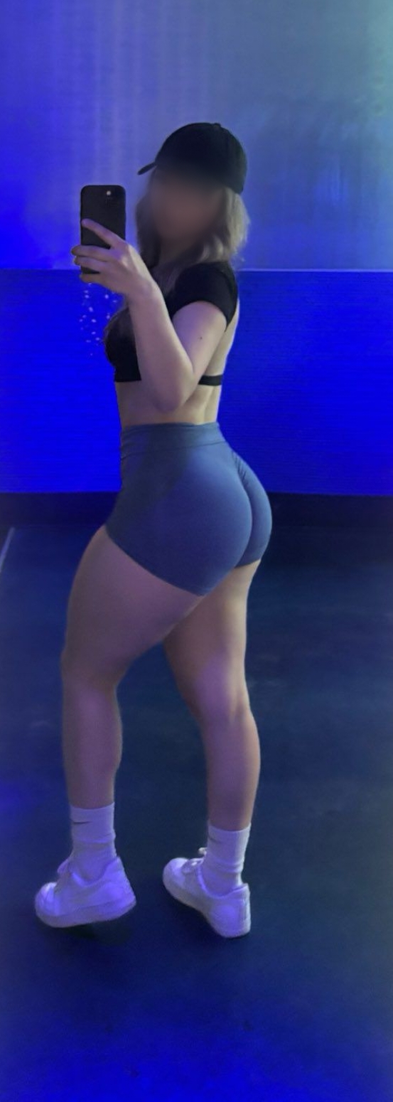 1ra ves Jovencita solo salidas fiestas largas foto