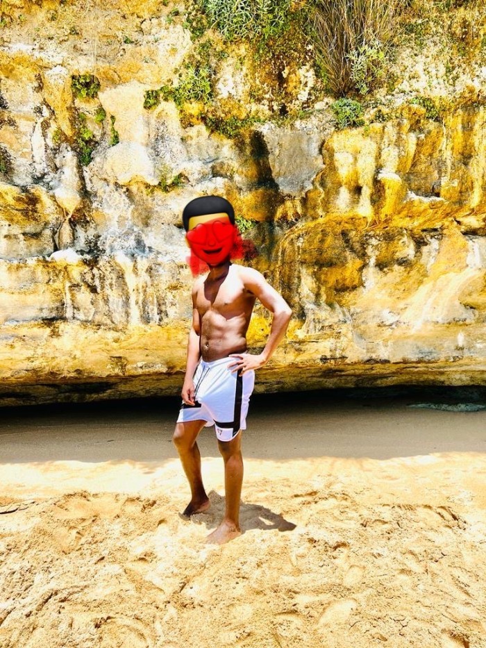 Chico negro africano dotado en Sevilla