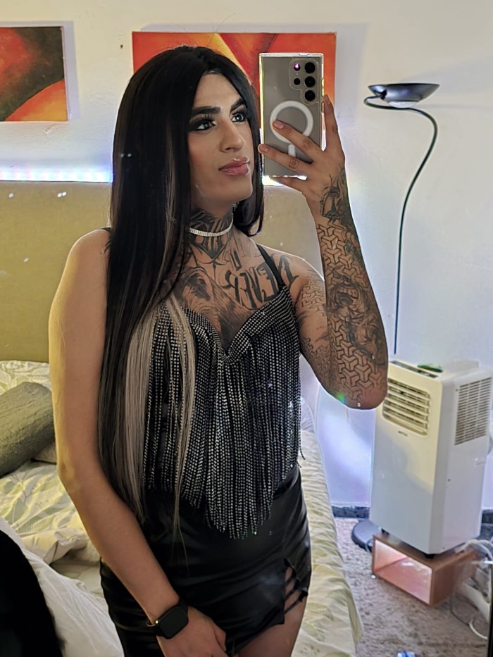 SOL COLOMBIANA ARDIENTE CHICA TRANS FOGOSA NOVEDA