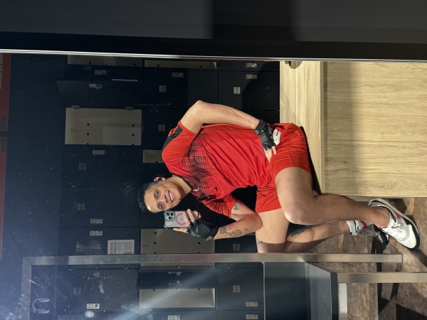 MURCIA CENTRO SOY ALTO MIDO 1,90 DE ESTATURA SOY BIXESUAL, LATINO