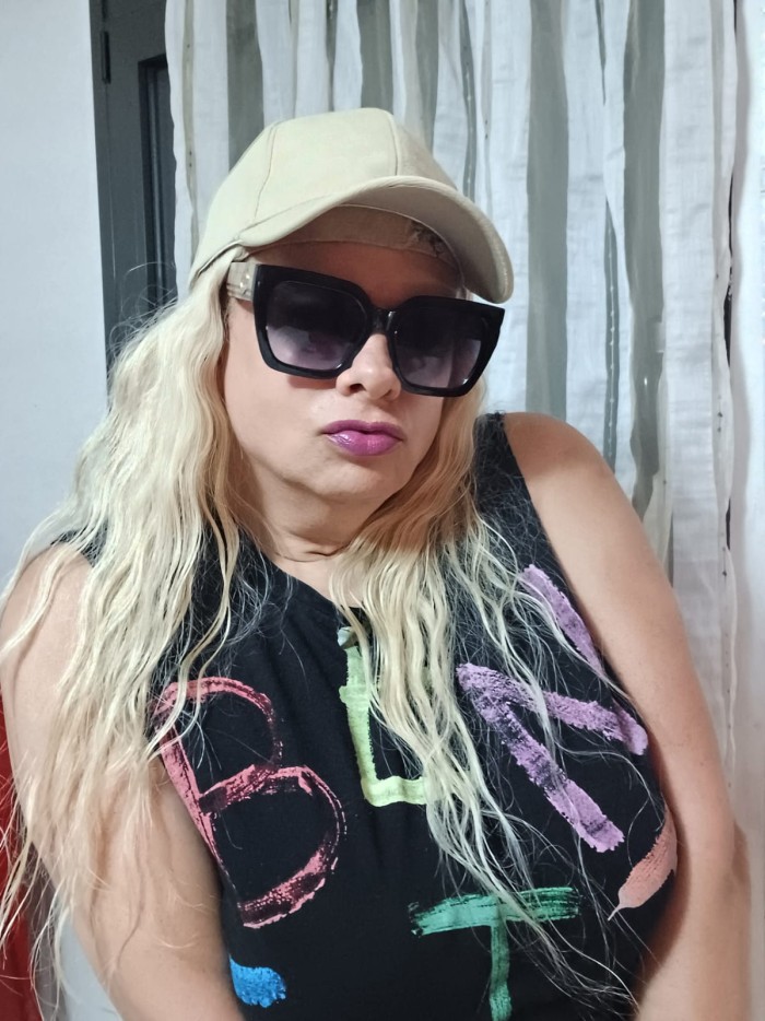 DESCUBRE EL ENCANTO DE SANDRA, TU COMPAÑERA IDEAL