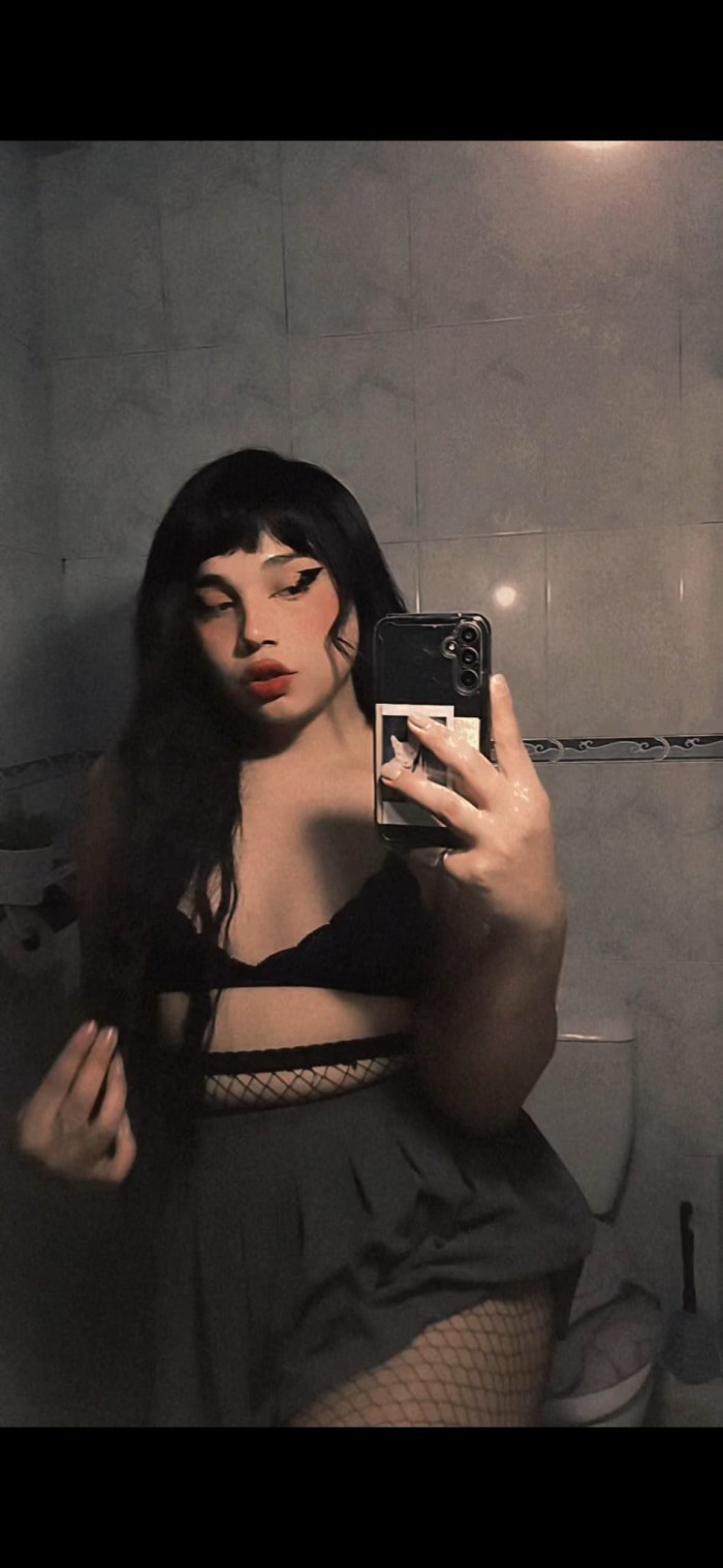 CHICA TRANS TRAGONA HORMONADA VERSATIL FIESTERA