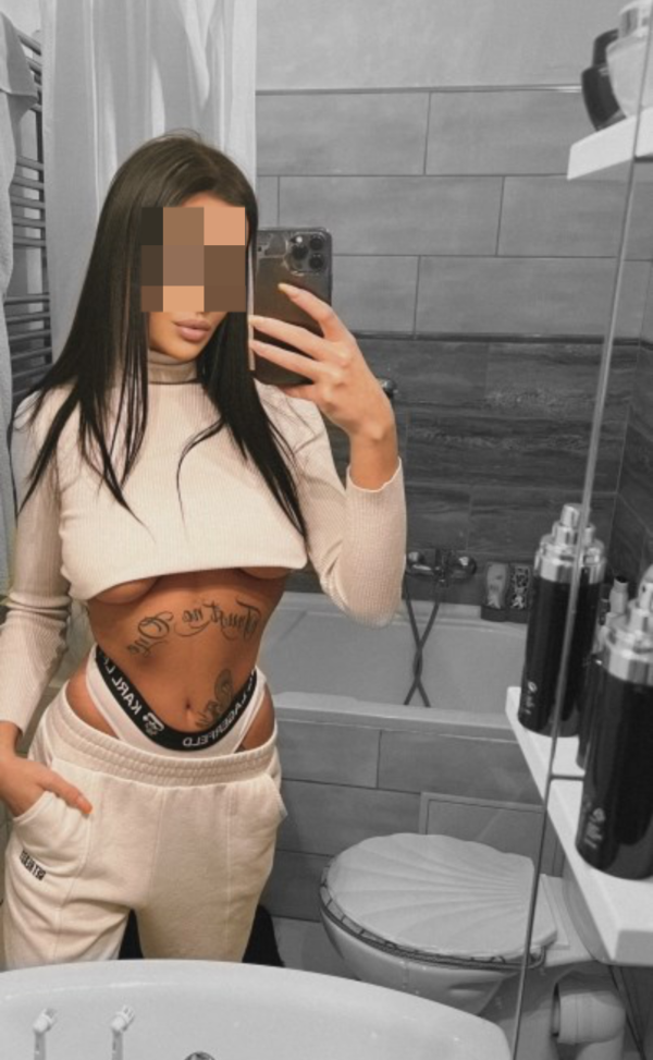 LUCIA NOVEDAD ESPAÑOLA SOLO SALIDAS