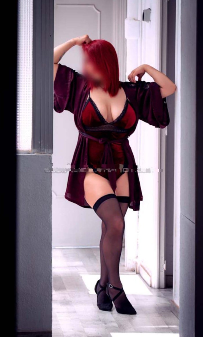 ARDIENTE Y SENSUAL/SALIDAS