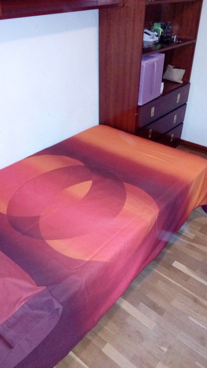 Busco una chica que me Ayude a dar Masajes