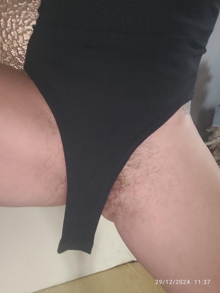 Española vende braguitas usadas..ricas..ricas