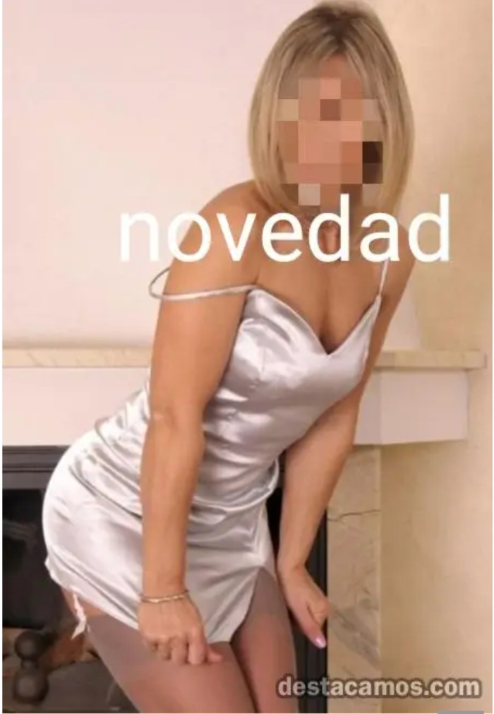 Madurita 43 años trato de novios besos con lengua