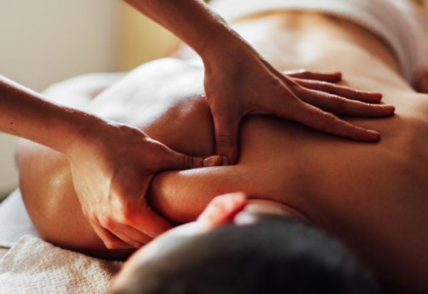 masajista erotica todo muy lento suave soy profesional llamame