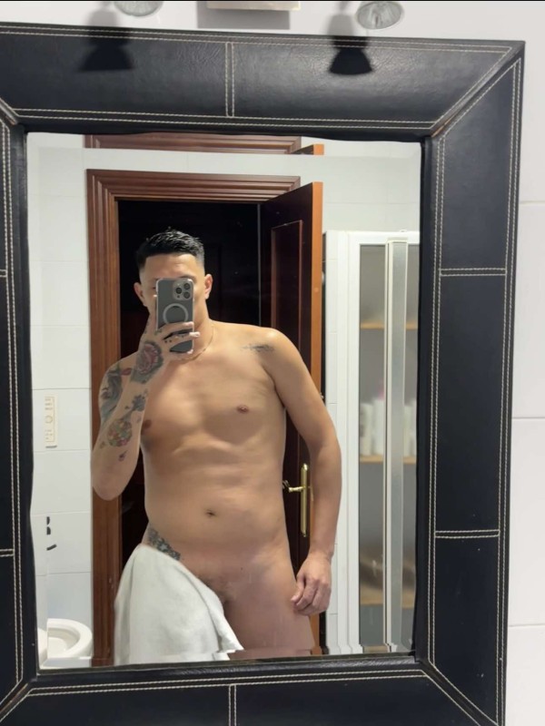 HERMOSO MODELO COLOMBIANO RECIÉN LLEGADO A TU PAÍS