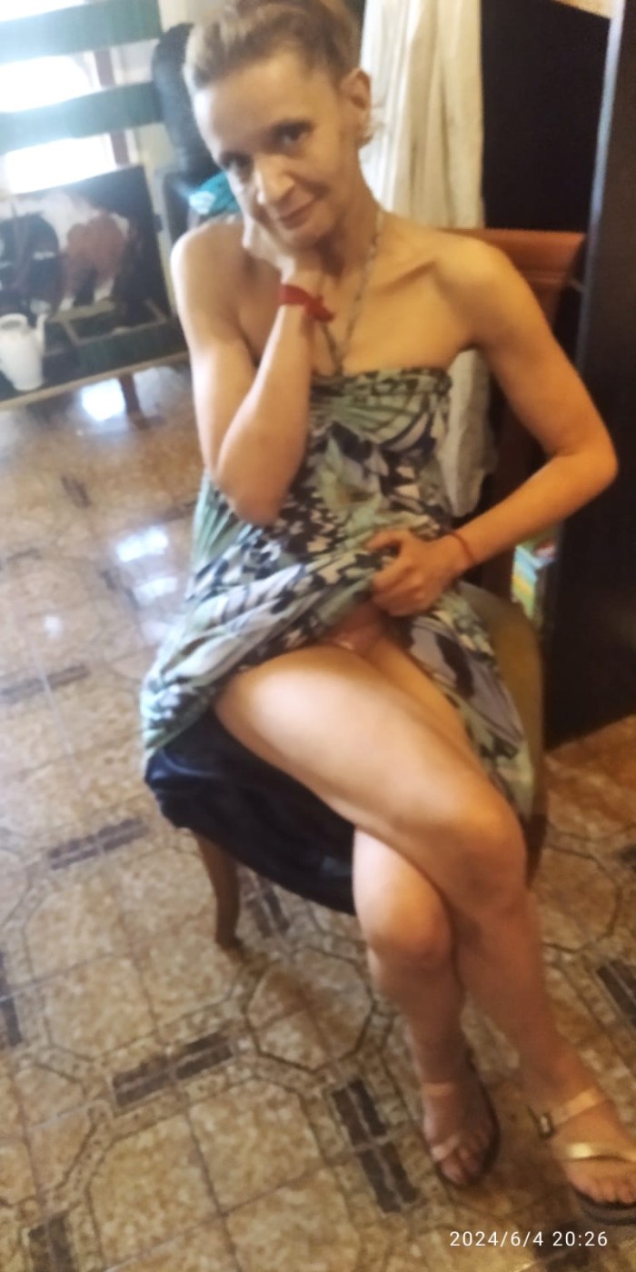 tu apasionada simpatica y muñequita catalana