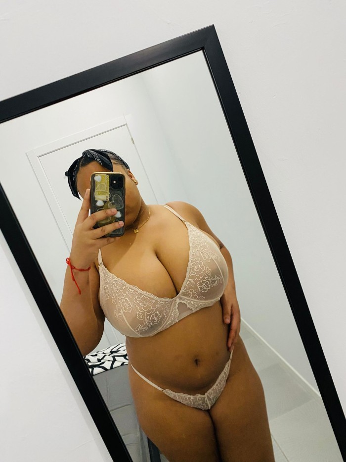 TENGO MUCHAS GANAS DE PROBAR TU POLLA